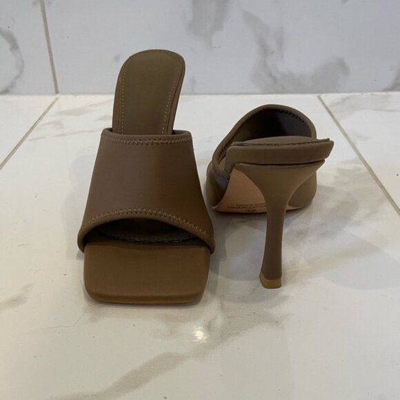 Cute Beige Slip On Sandals - Picture 2 of 9